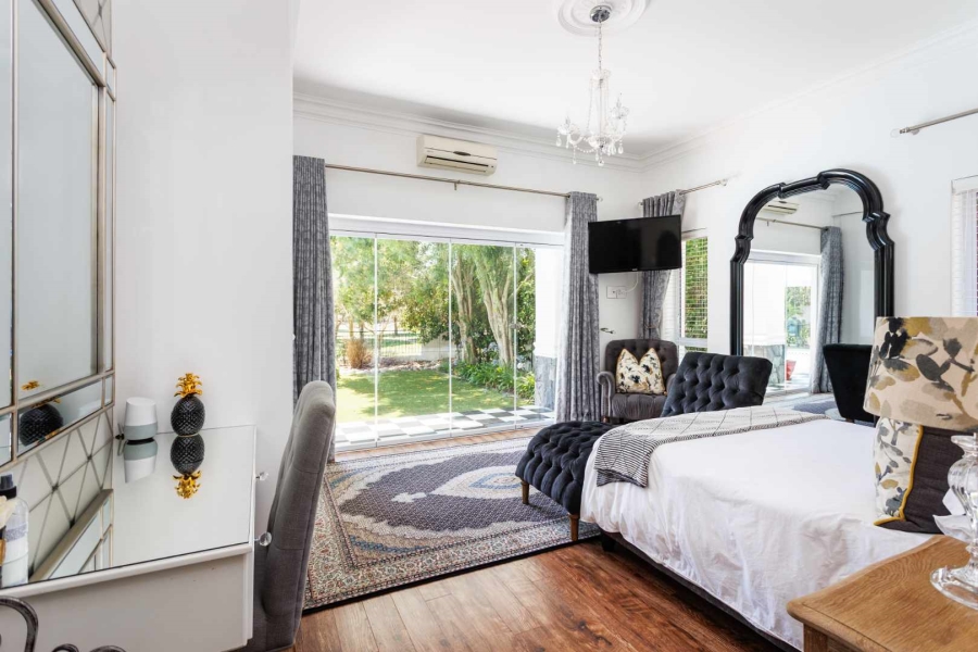 4 Bedroom Property for Sale in Val De Vie Estate Western Cape